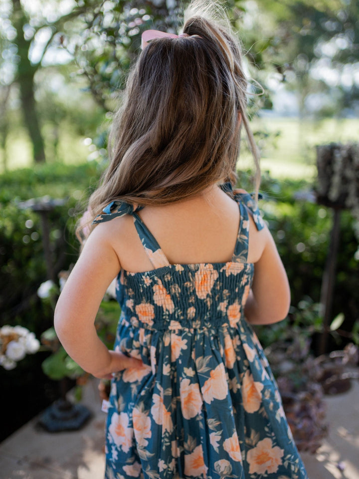 Mini - Misty Rose in Grey Dress